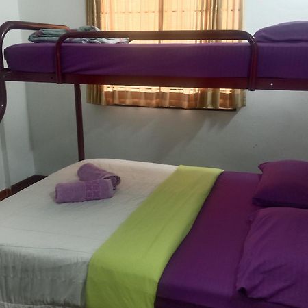 Pd Bayu Beach Resort Private Service Apartment Porto Dickson Exterior foto