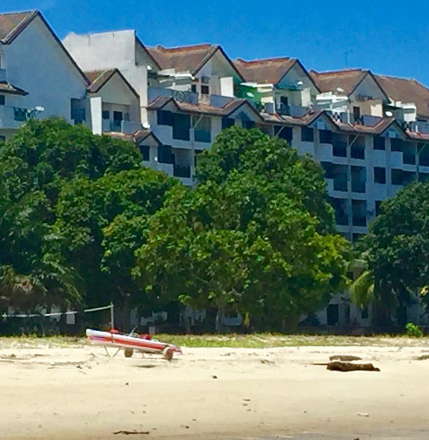Pd Bayu Beach Resort Private Service Apartment Porto Dickson Exterior foto
