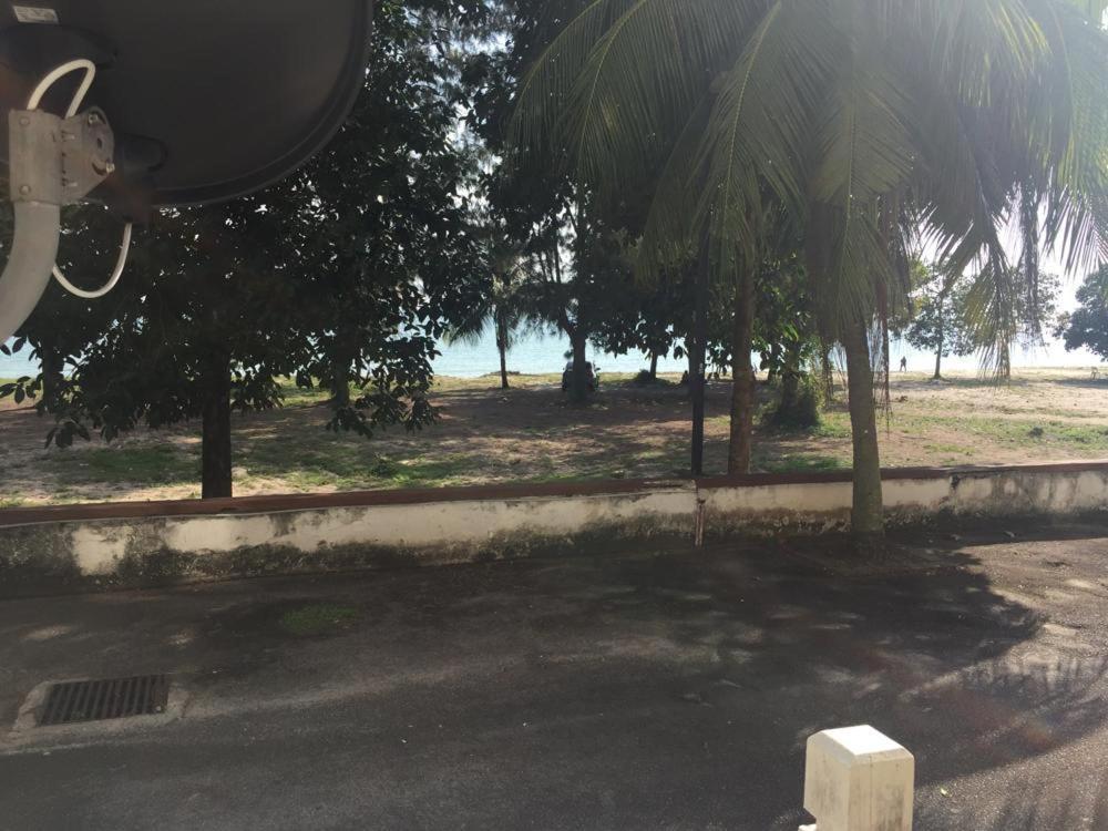 Pd Bayu Beach Resort Private Service Apartment Porto Dickson Exterior foto